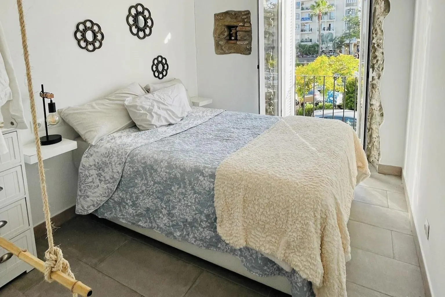 Estepona Centre Apartment Nella